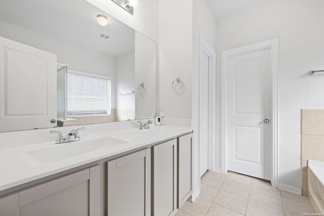 300 Jacks Pl, Seguin, TX 78155