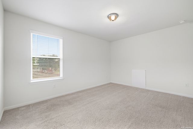 300 Jacks Pl, Seguin, TX 78155