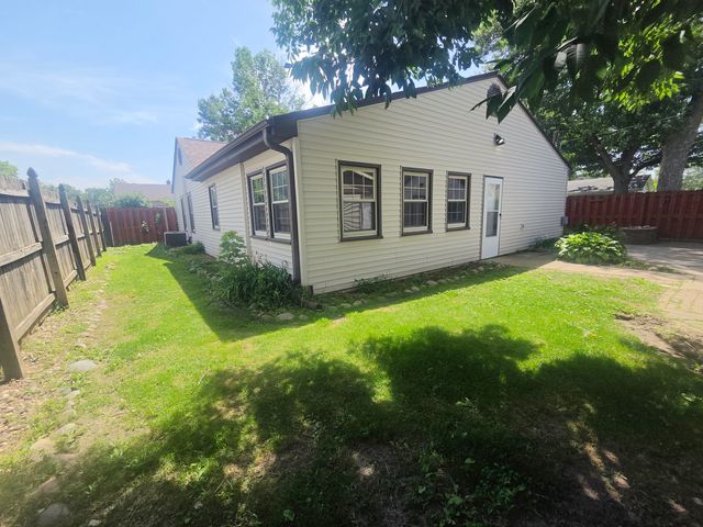 4313 23rd Avenue, Rock Island, IL 61201