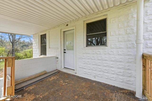 1304 Yellowstone Rd, Knoxville, TN 37914