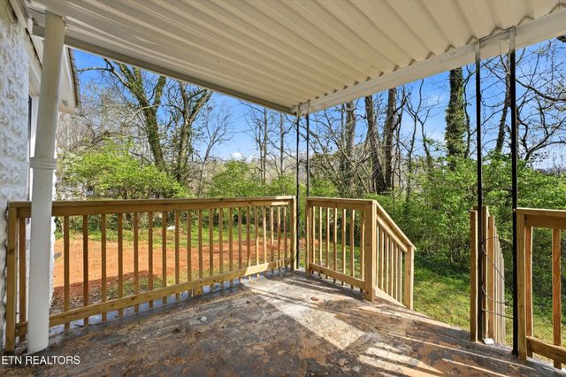 1304 Yellowstone Rd, Knoxville, TN 37914