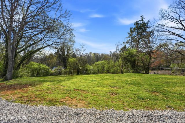 1304 Yellowstone Rd, Knoxville, TN 37914