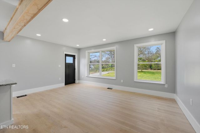 1304 Yellowstone Rd, Knoxville, TN 37914