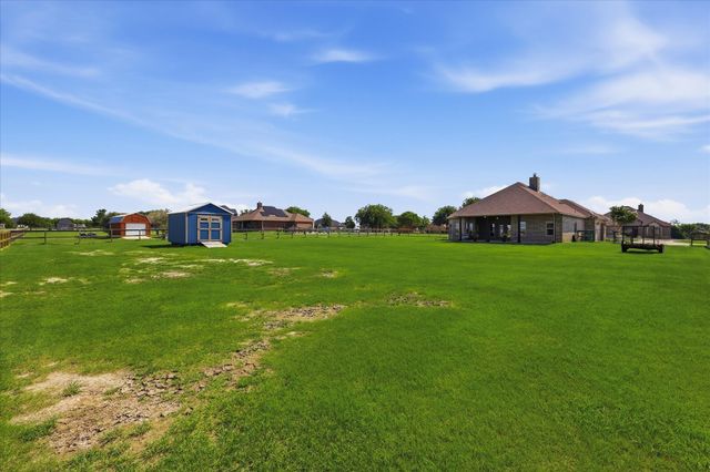 5560 Virginia Drive, Dish, TX 76247