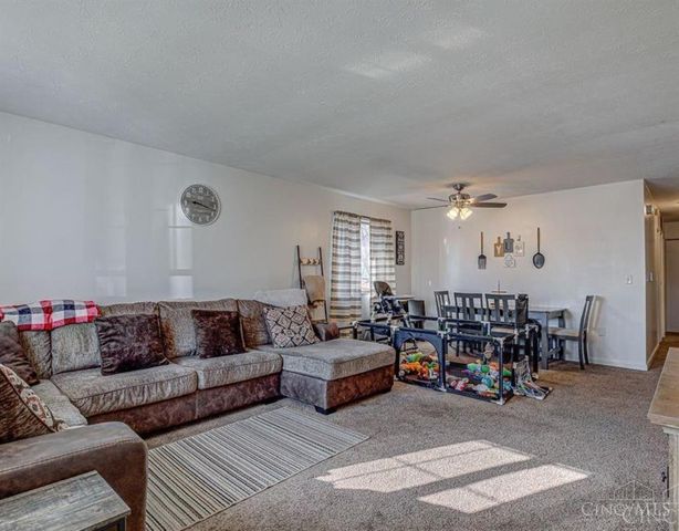 1808 Waynebrook Drive, Middletown, OH 45044