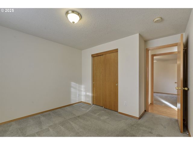 1722 HARTFORD Dr, Forest Grove, OR 97116