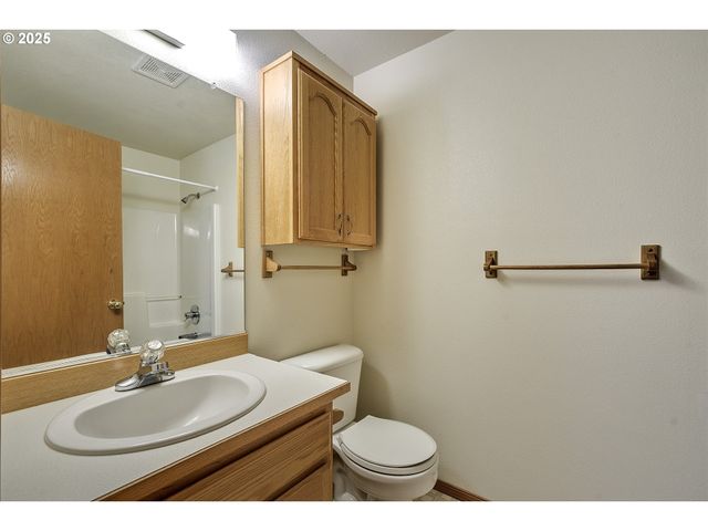 1722 HARTFORD Dr, Forest Grove, OR 97116