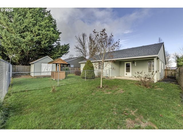 1722 HARTFORD Dr, Forest Grove, OR 97116