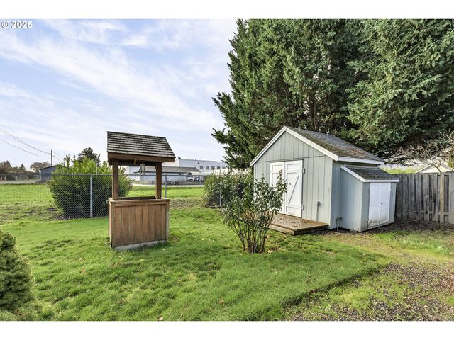 1722 HARTFORD Dr, Forest Grove, OR 97116