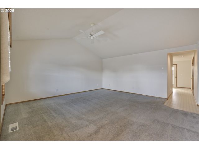 1722 HARTFORD Dr, Forest Grove, OR 97116