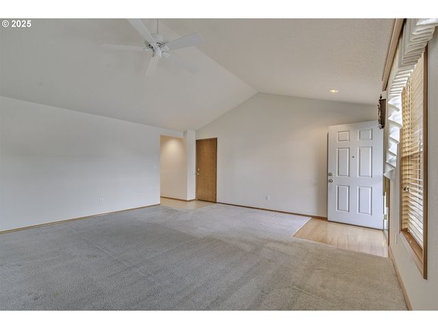 1722 HARTFORD Dr, Forest Grove, OR 97116