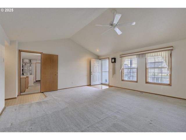 1722 HARTFORD Dr, Forest Grove, OR 97116