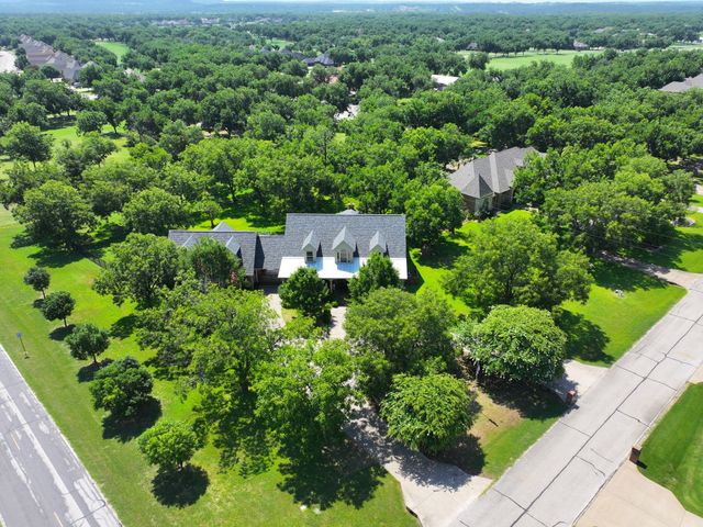 9001 Sawgrass Court, Granbury, TX 76049