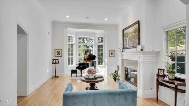 1929 Lyans Drive, La Canada Flintridge, CA 91011