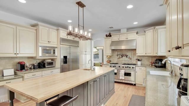 1929 Lyans Drive, La Canada Flintridge, CA 91011