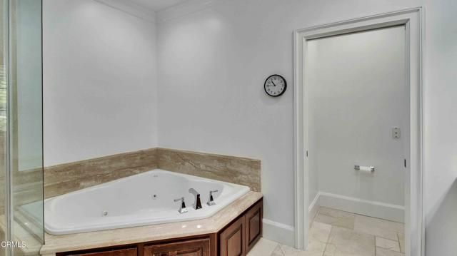 1929 Lyans Drive, La Canada Flintridge, CA 91011