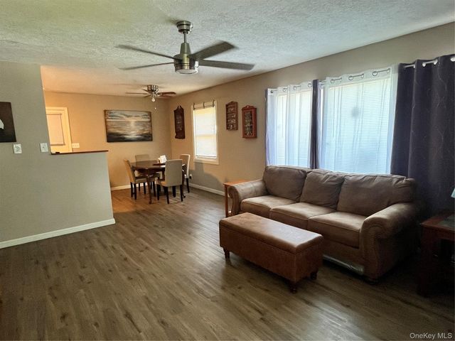 12 Briarwood Crescent, Newburgh, NY 12550