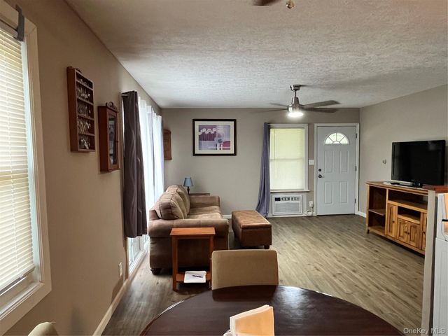 12 Briarwood Crescent, Newburgh, NY 12550