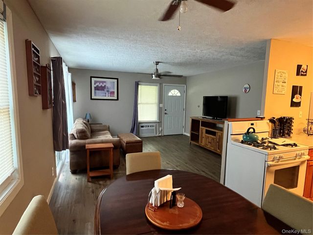 12 Briarwood Crescent, Newburgh, NY 12550