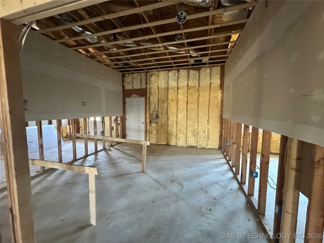 1860 W Bumpass, Hendrix, OK 74741