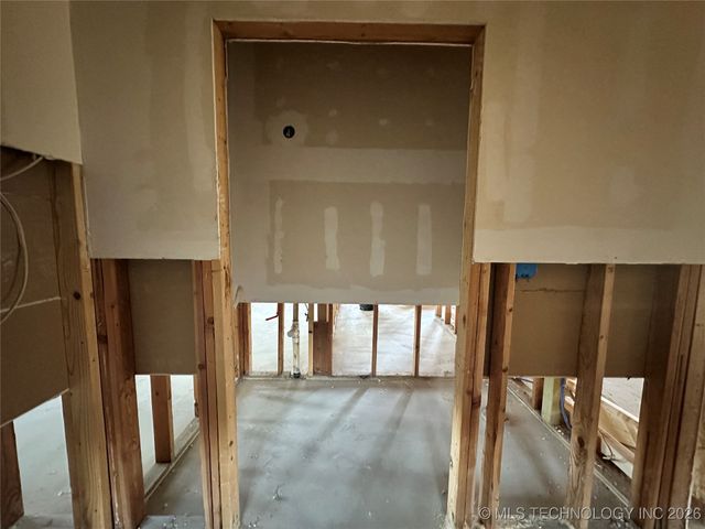 1860 W Bumpass, Hendrix, OK 74741