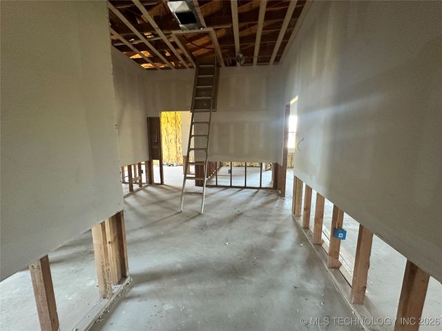 1860 W Bumpass, Hendrix, OK 74741