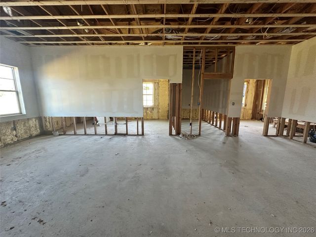 1860 W Bumpass, Hendrix, OK 74741