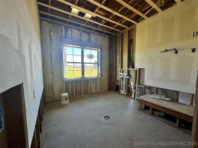 1860 W Bumpass, Hendrix, OK 74741