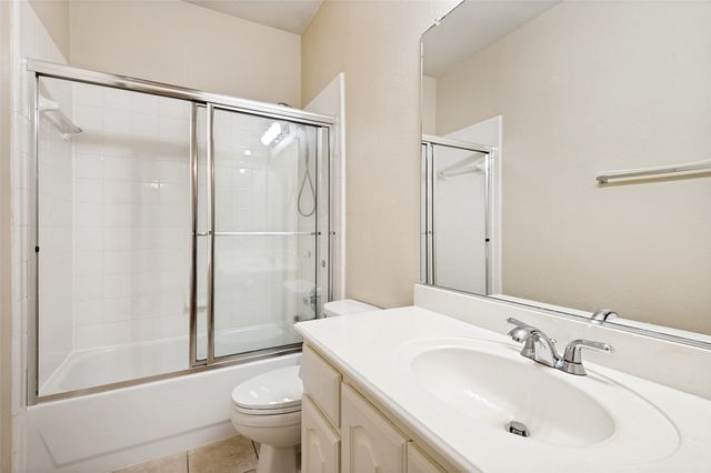 1052 E Seminole Trail, Carrollton, TX 75007