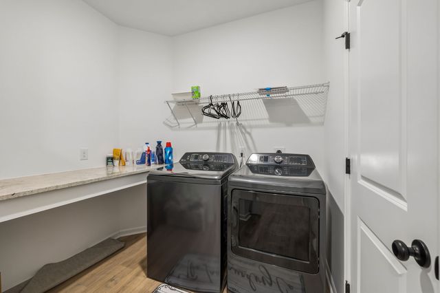 1287 Linn Cove Ct, Gallatin, TN 37066