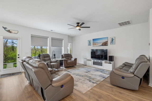 1287 Linn Cove Ct, Gallatin, TN 37066