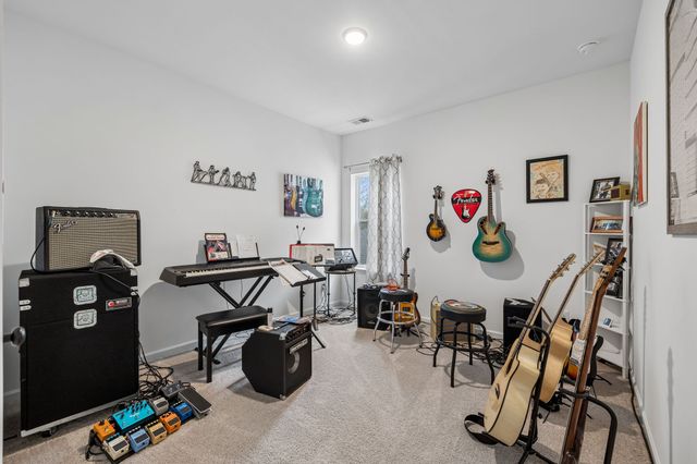 1287 Linn Cove Ct, Gallatin, TN 37066