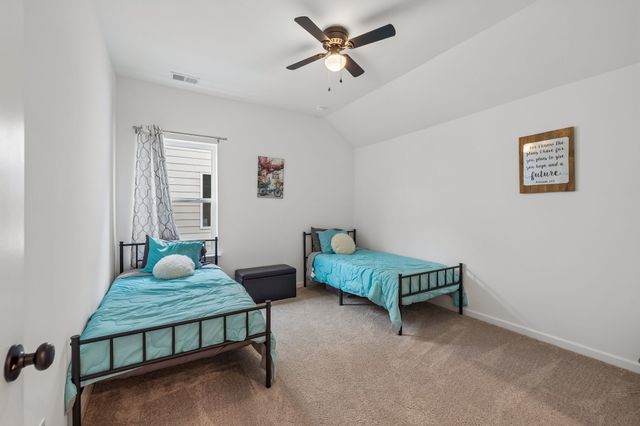 1287 Linn Cove Ct, Gallatin, TN 37066