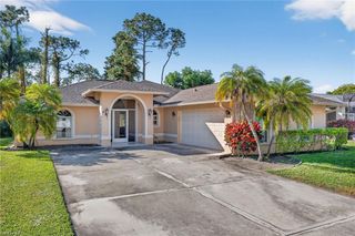 258 Willoughby DR, Naples, FL 34110