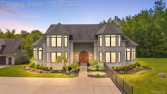 62502 Wayfaring Road, Ray Township, MI 48096