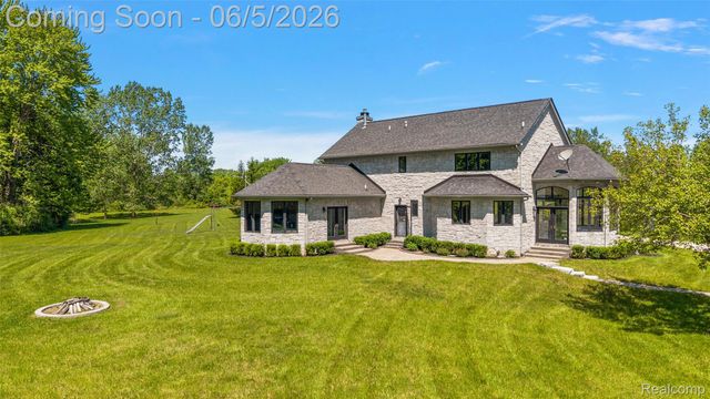 62502 Wayfaring Road, Ray Township, MI 48096