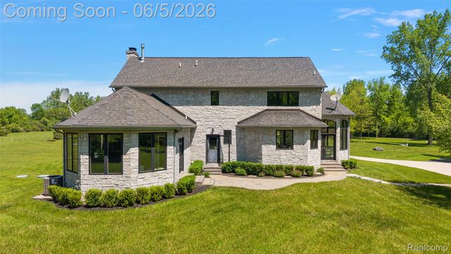 62502 Wayfaring Road, Ray Township, MI 48096