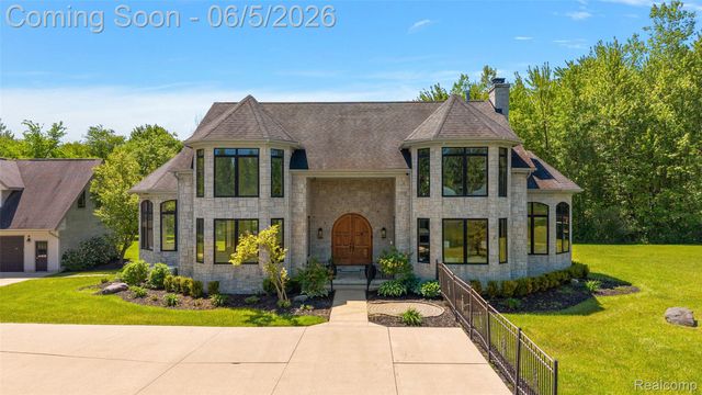 62502 Wayfaring Road, Ray Township, MI 48096