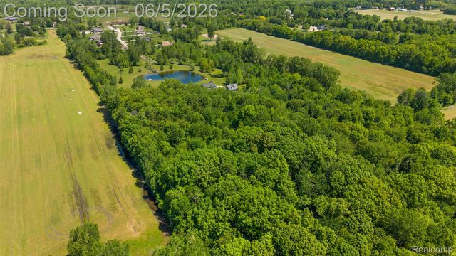 62502 Wayfaring Road, Ray Township, MI 48096