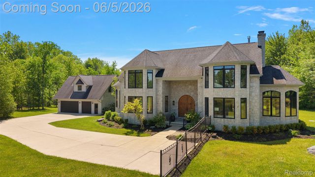 62502 Wayfaring Road, Ray Township, MI 48096