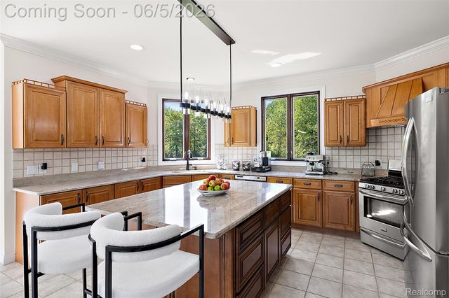 62502 Wayfaring Road, Ray Township, MI 48096