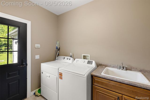 62502 Wayfaring Road, Ray Township, MI 48096