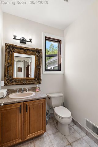 62502 Wayfaring Road, Ray Township, MI 48096