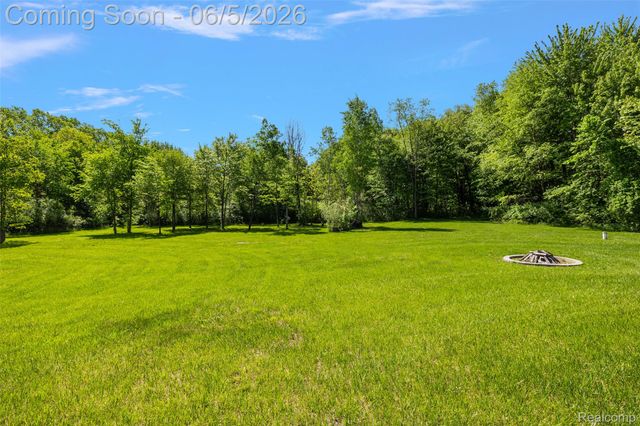 62502 Wayfaring Road, Ray Township, MI 48096