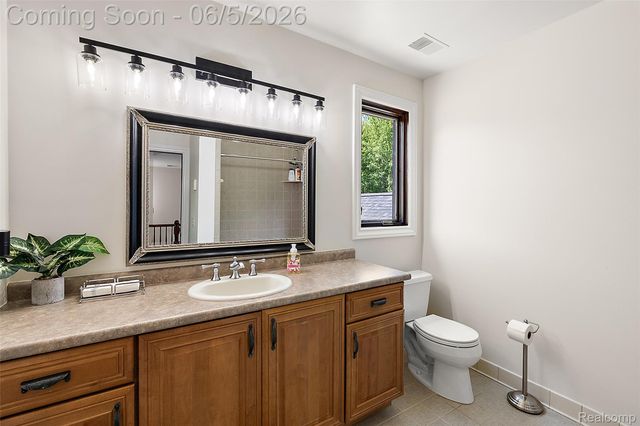 62502 Wayfaring Road, Ray Township, MI 48096