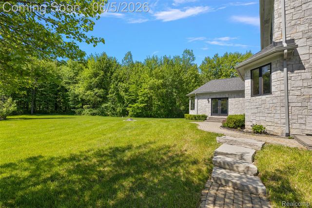 62502 Wayfaring Road, Ray Township, MI 48096