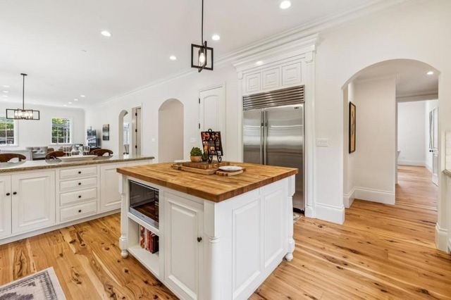 30 Malavear Court, Pacifica, CA 94044