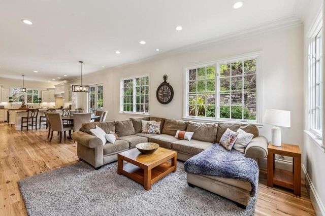 30 Malavear Court, Pacifica, CA 94044