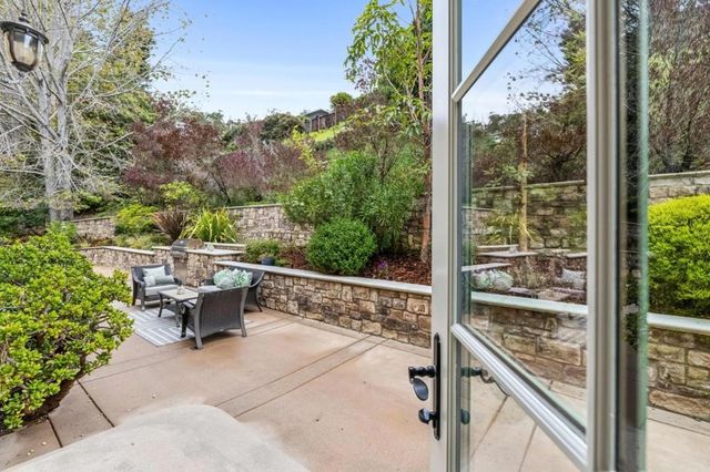 30 Malavear Court, Pacifica, CA 94044