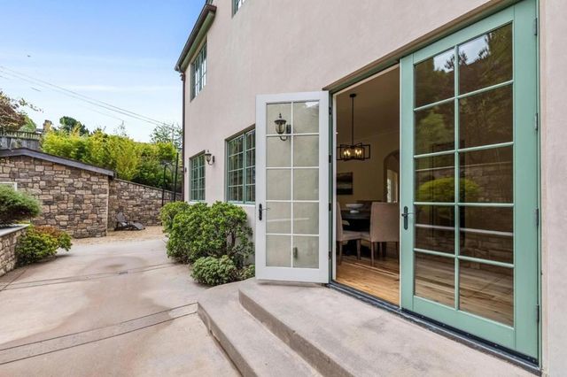 30 Malavear Court, Pacifica, CA 94044